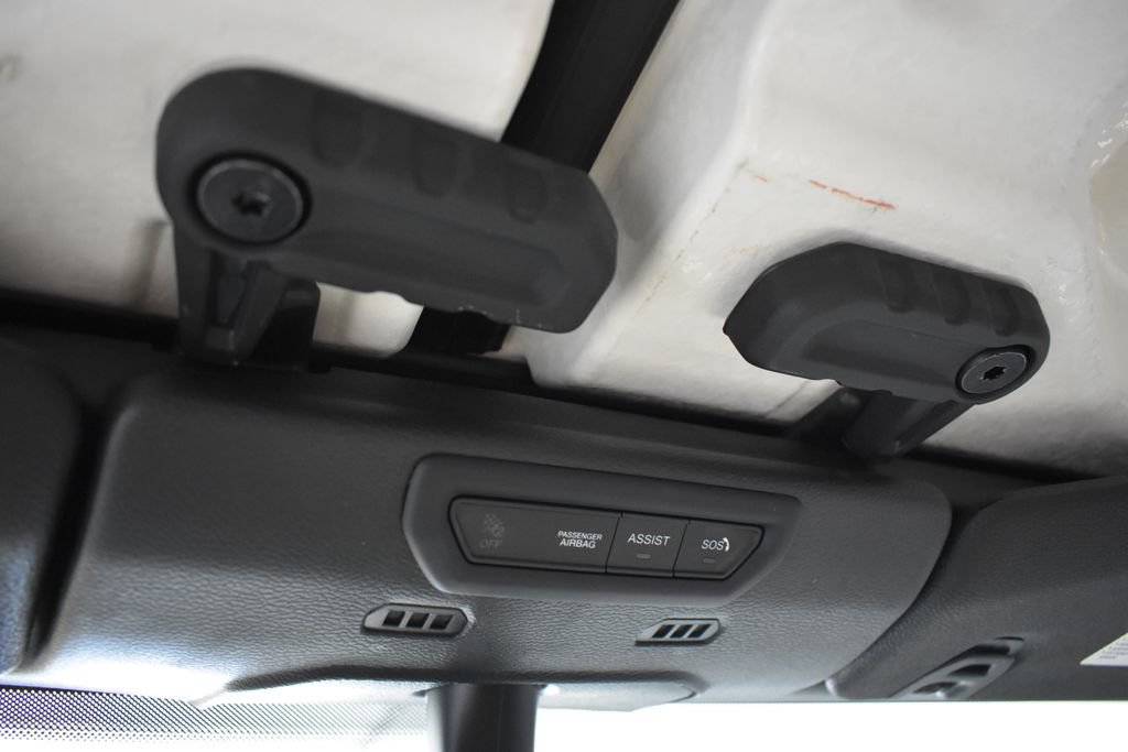Used 2022 Jeep Wrangler Unlimited Sahara AWD/4WD image 30