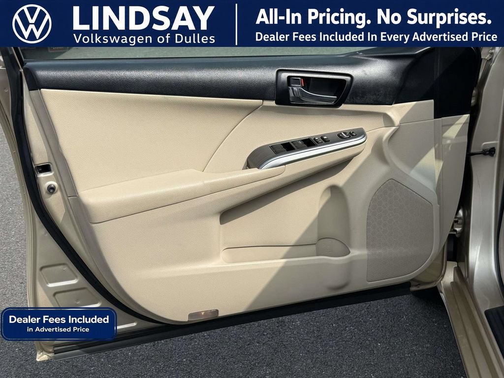 Used 2012 Toyota Camry XLE w/ Leather Pkg FWD image 9