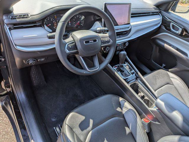 Certified 2025 Jeep Compass Limited image 13