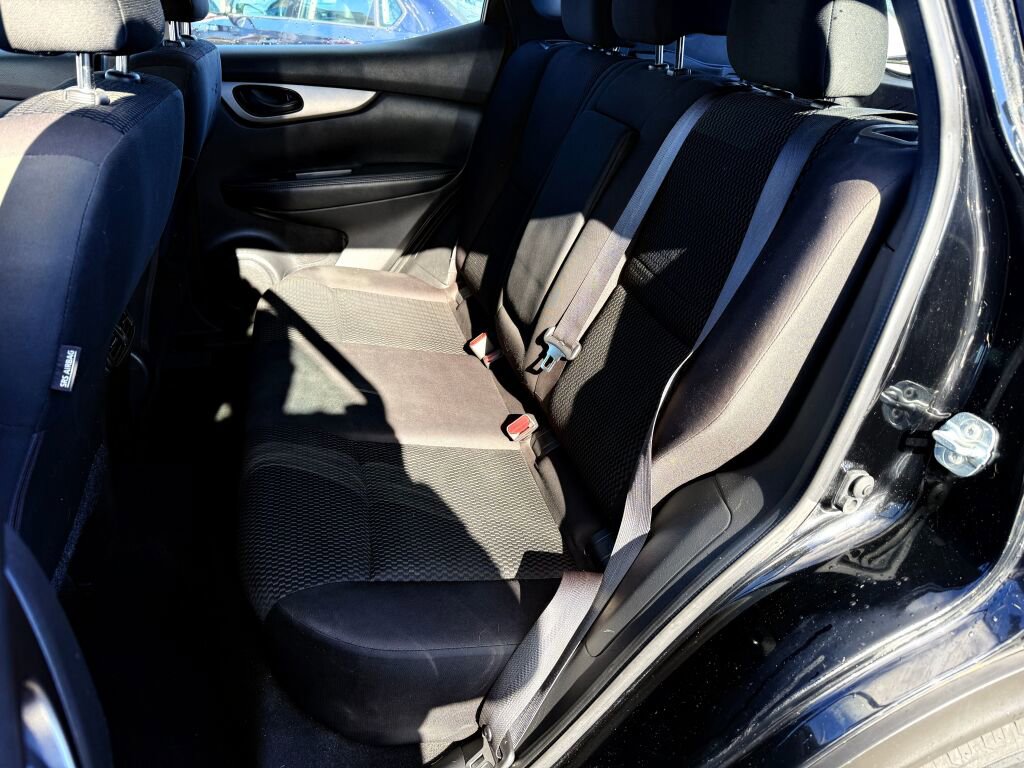 Used 2017 Nissan Rogue Sport S w/ S Appearance Package image 9