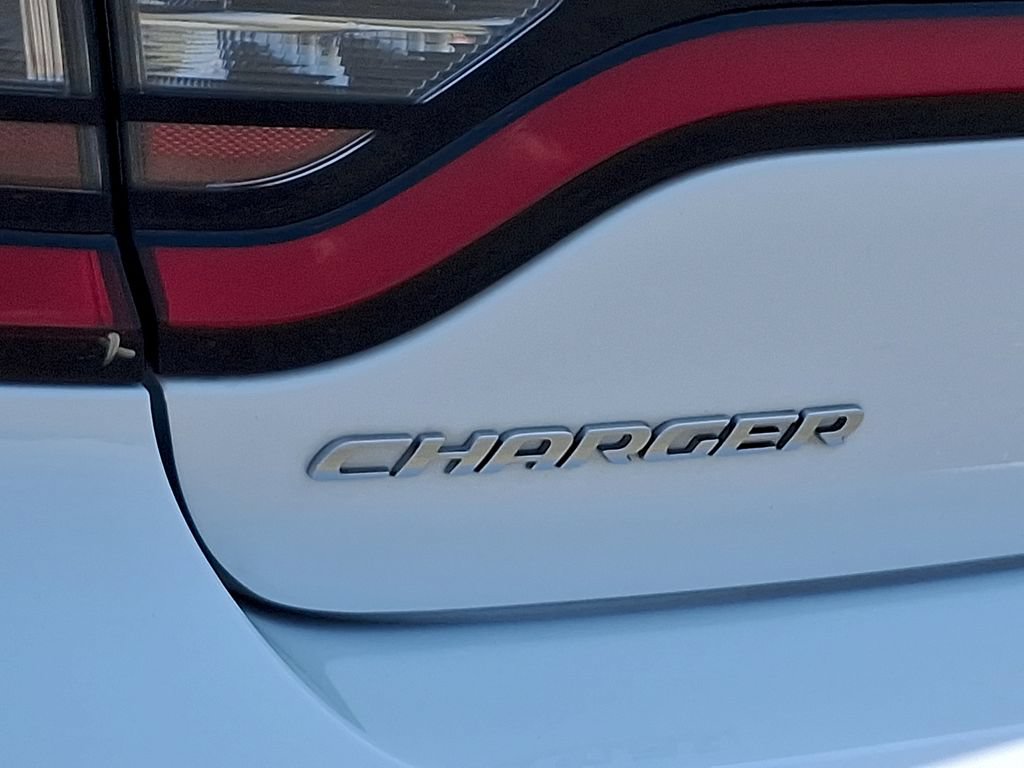 Used 2017 Dodge Charger SXT w/ Plus Group RWD image 30