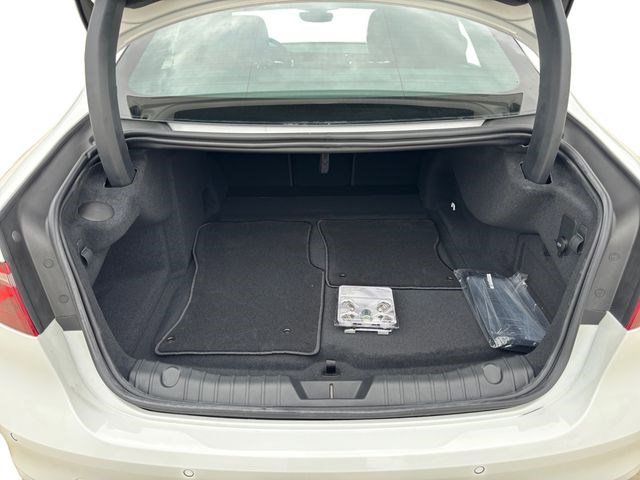 New 2024 Jaguar XF R-Dynamic SE AWD/4WD image 21