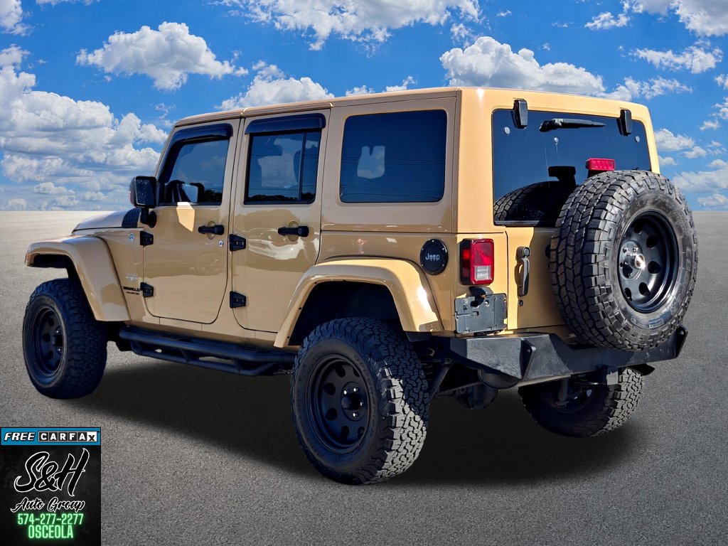 Used 2014 Jeep Wrangler Unlimited Sahara w/ Connectivity Group AWD/4WD image 12