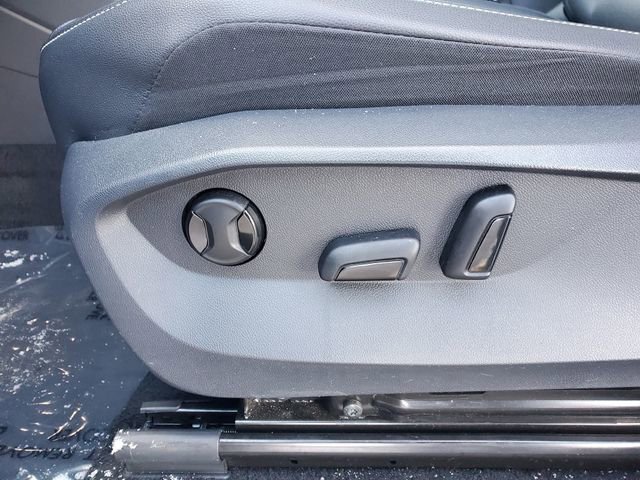 Used 2022 Volkswagen Tiguan SE w/ Panoramic Sunroof Package image 20