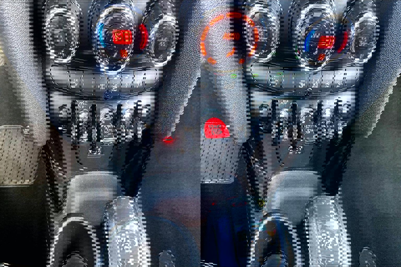 Used 2015 MINI Cooper S image 22