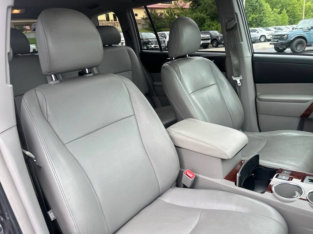 Used 2012 Toyota Highlander Limited w/ Tow Pkg AWD/4WD image 42