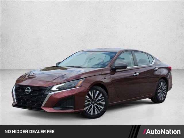 Used 2024 Nissan Altima 2.5 SV