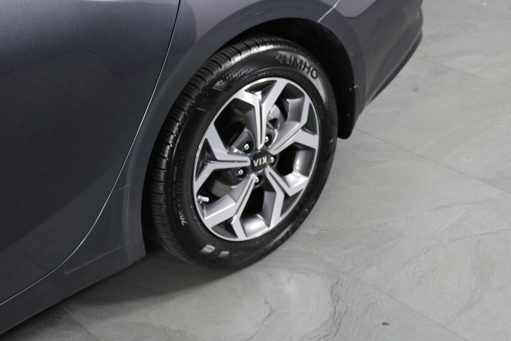 Used 2021 Kia Forte LXS image 12