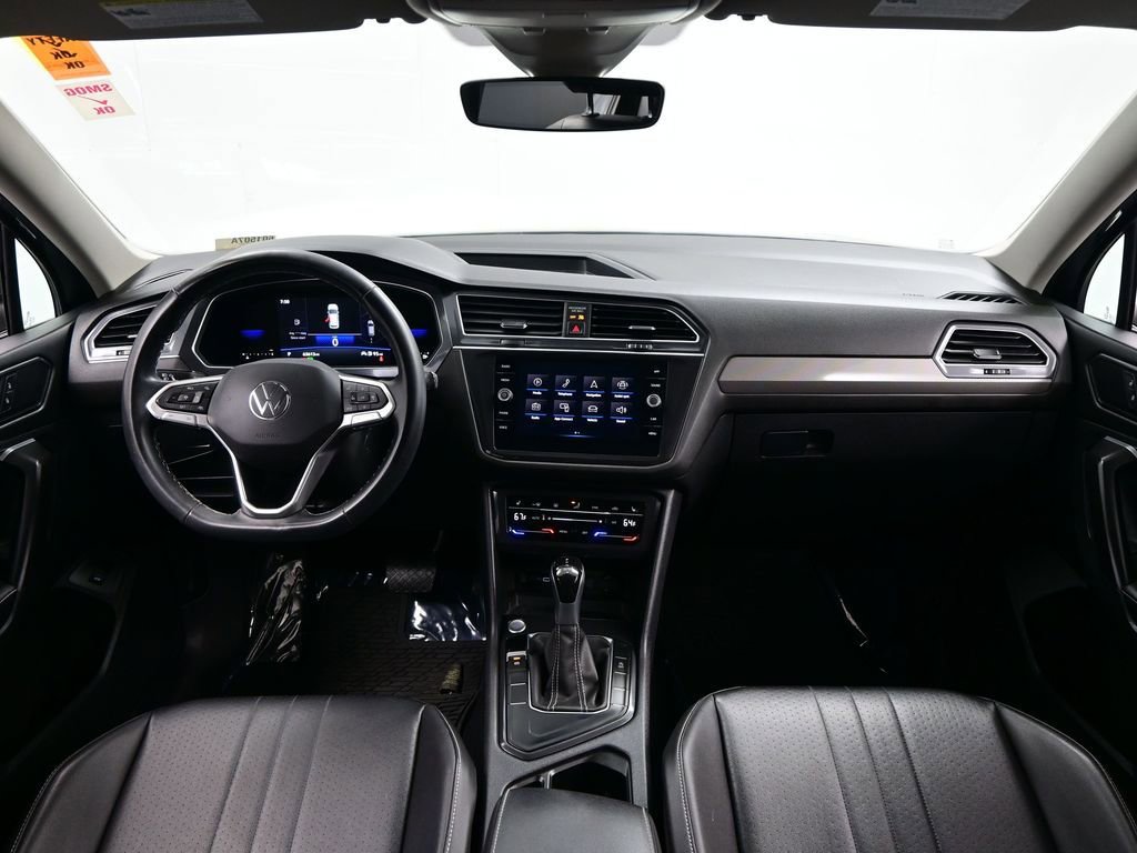 Used 2022 Volkswagen Tiguan SE image 29