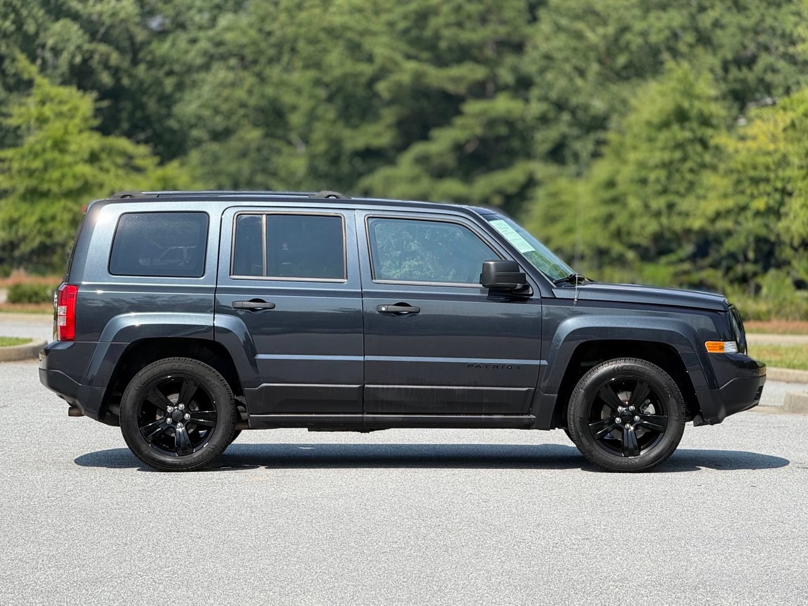 Used 2015 Jeep Patriot Sport FWD image 12