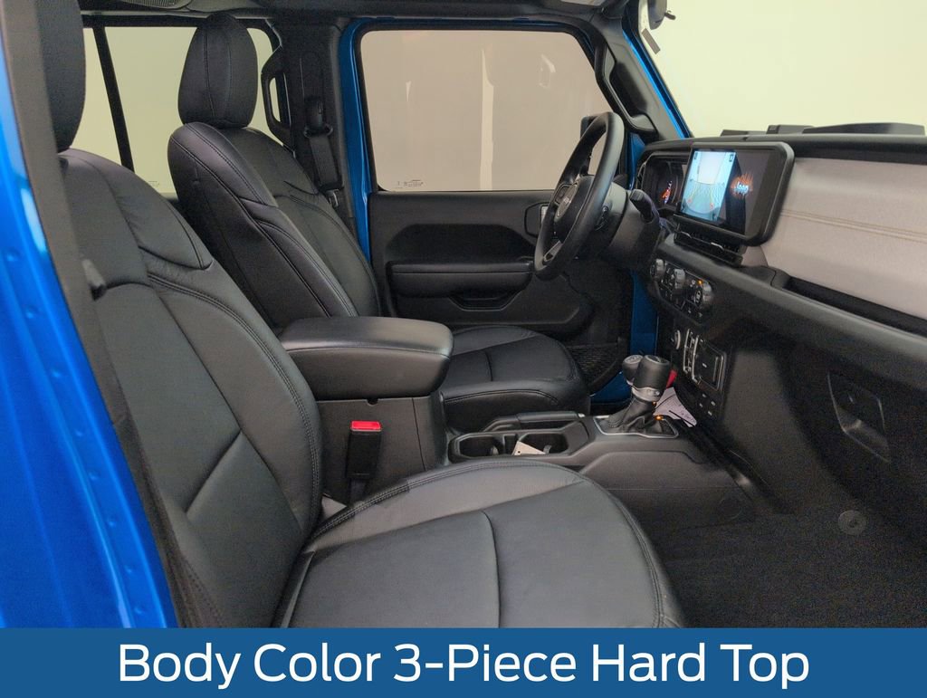 Used 2025 Jeep Gladiator Sport AWD/4WD image 15