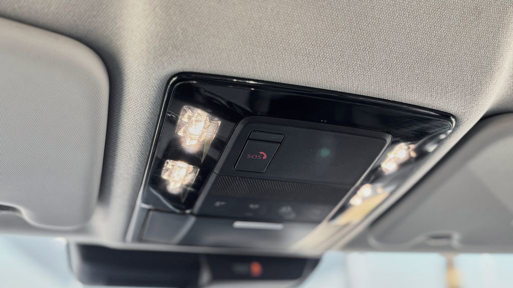 Used 2025 Mitsubishi Outlander SE FWD image 47