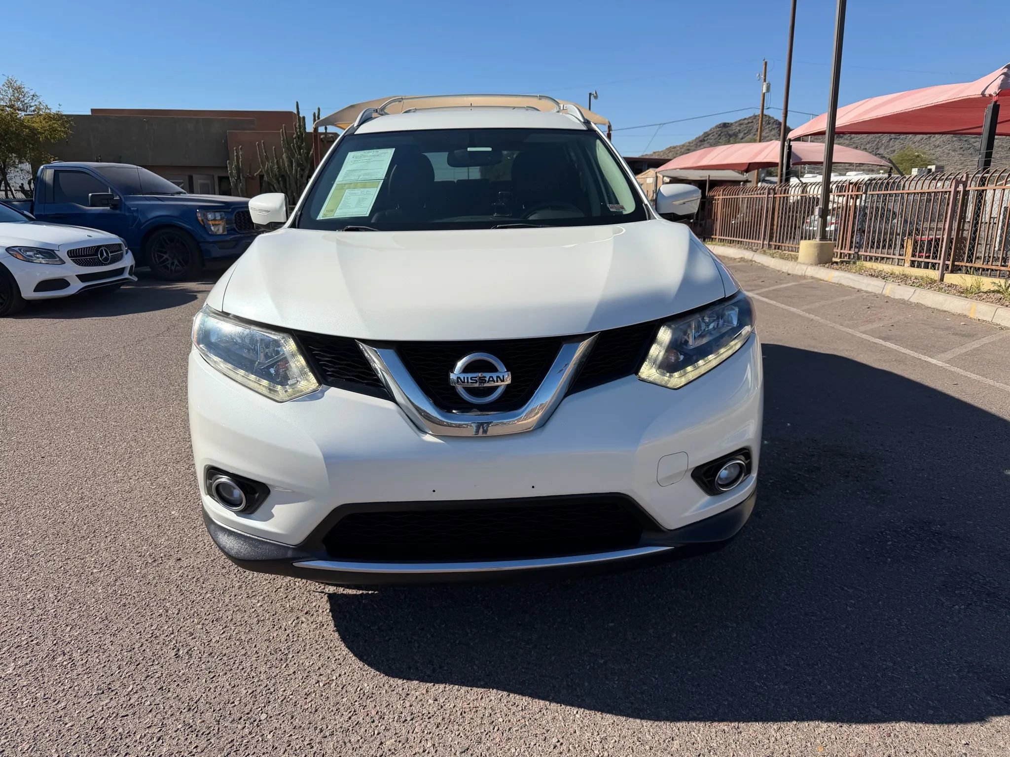 Used 2015 Nissan Rogue SL image 2