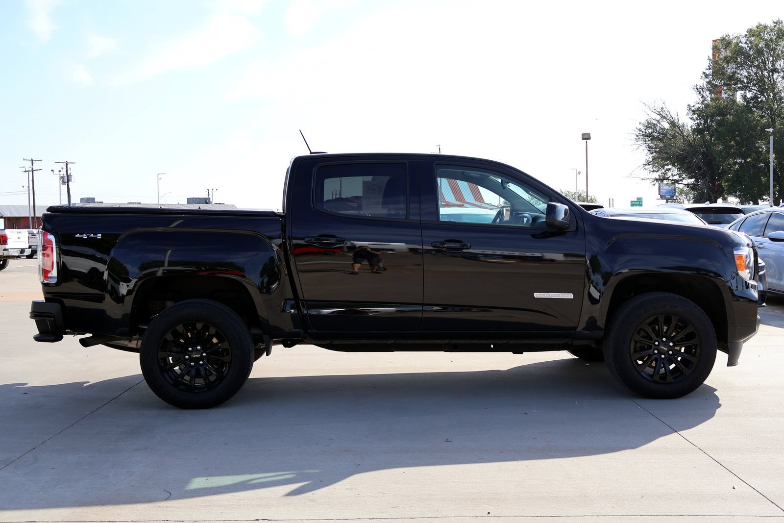 Used 2022 GMC Canyon Elevation w/ Elevation Premium Package AWD/4WD image 6