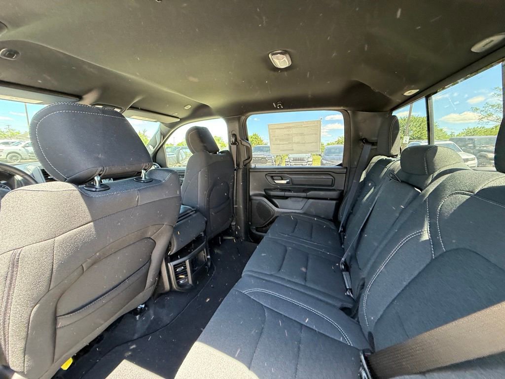 New 2026 RAM 1500 Express AWD/4WD image 24