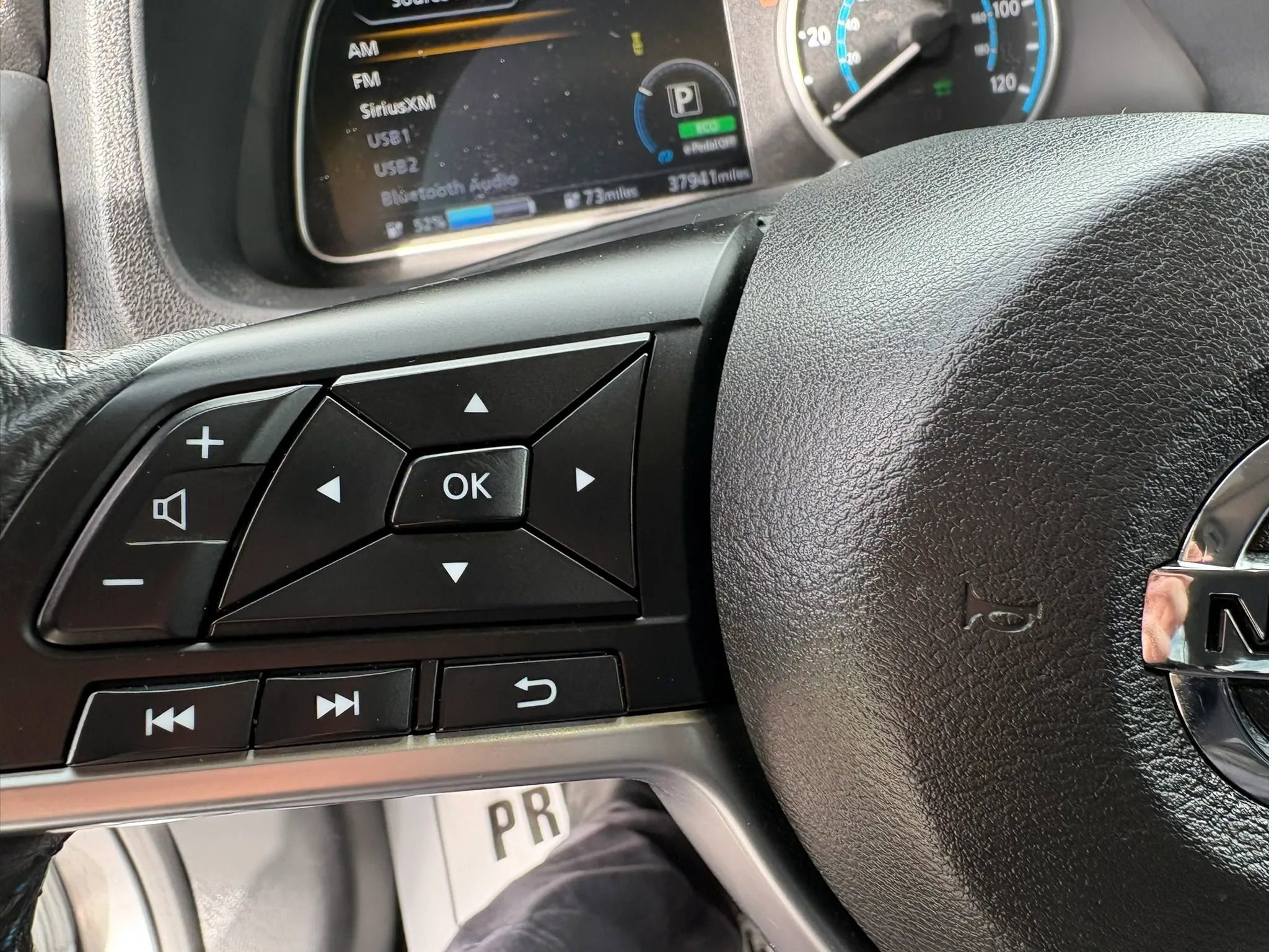 Used 2021 Nissan Leaf SV FWD image 7