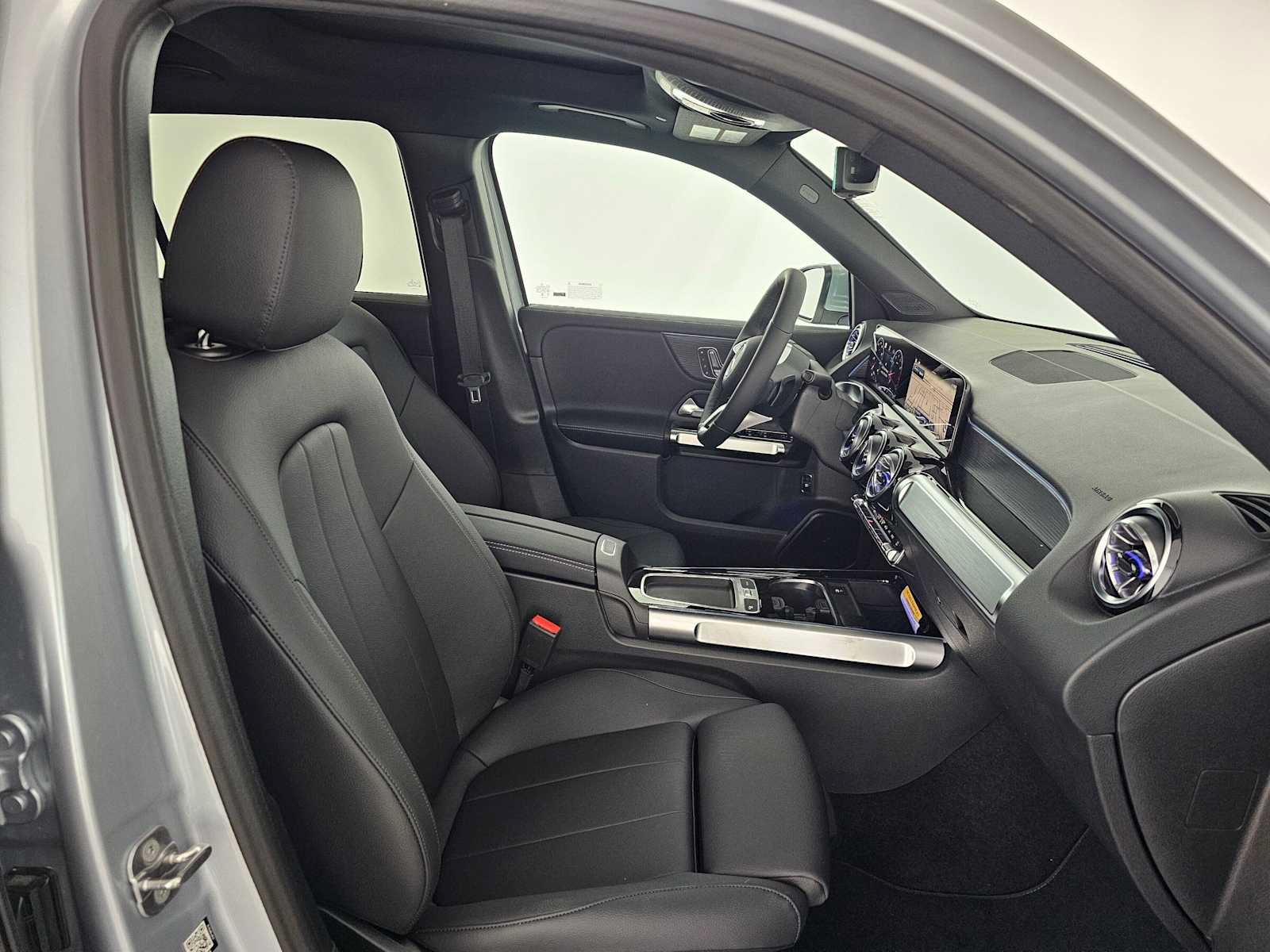 New 2026 Mercedes-Benz GLB 250 image 10