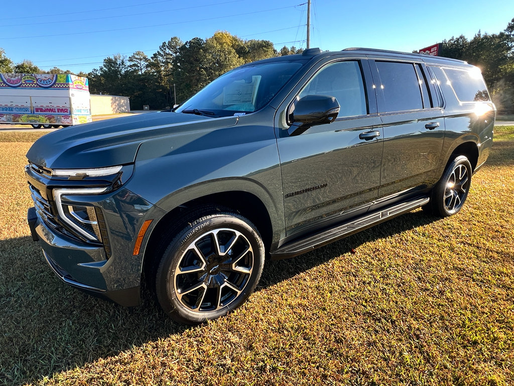 New 2026 Chevrolet Suburban RST w/ Comfort Package image 2