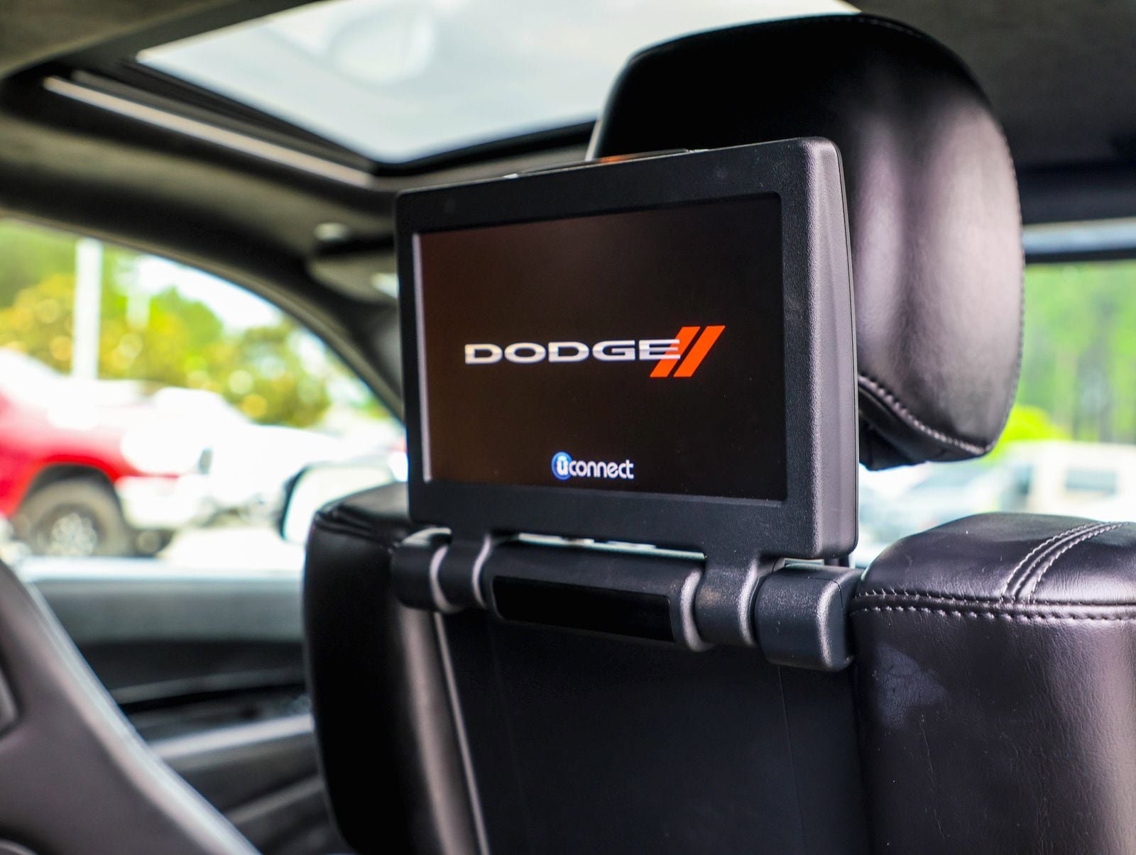 Used 2021 Dodge Durango Citadel w/ Premium Entertainment Group RWD image 13