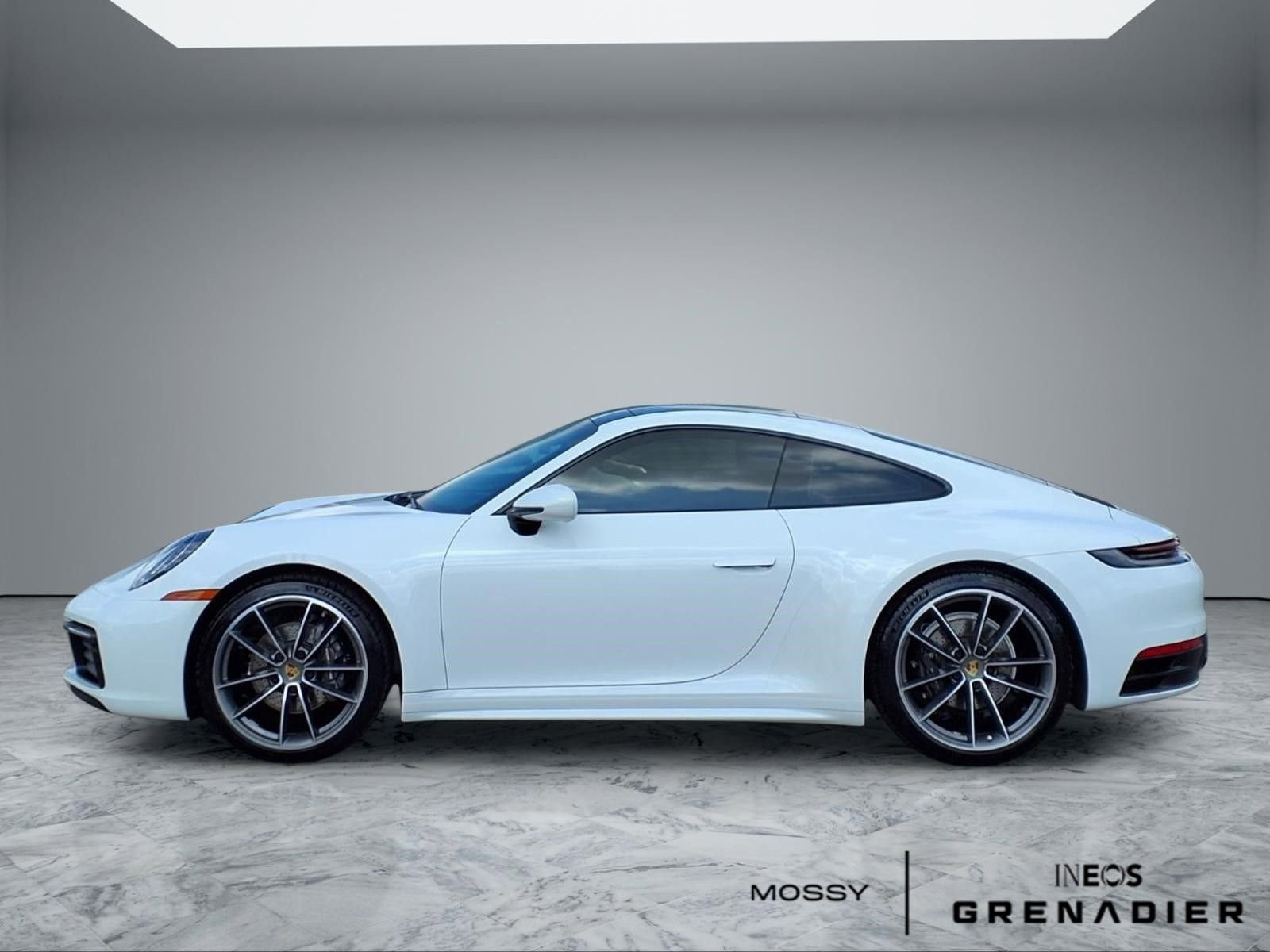 Used 2020 Porsche 911 Carrera RWD image 5