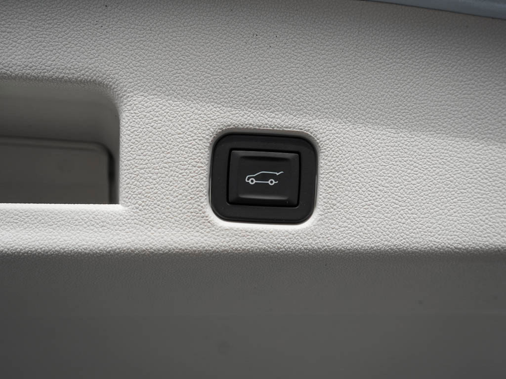 New 2026 GMC Acadia Denali w/ Super Cruise Package image 10