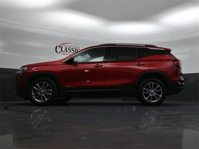 Used 2023 GMC Terrain SLT w/ Infotainment Package II image 25