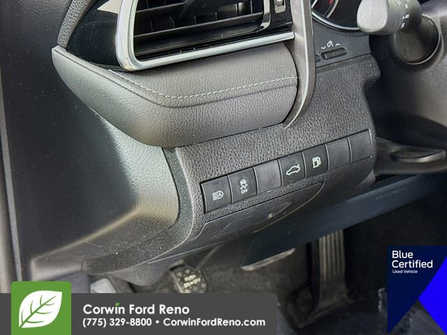 Used 2018 Toyota Camry SE w/ Convenience Package image 14