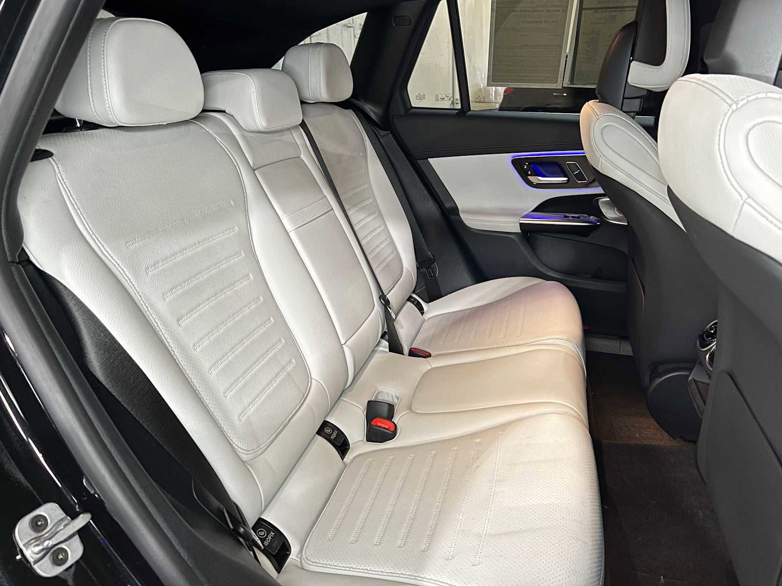 Used 2024 Mercedes-Benz GLC 300 4MATIC image 13