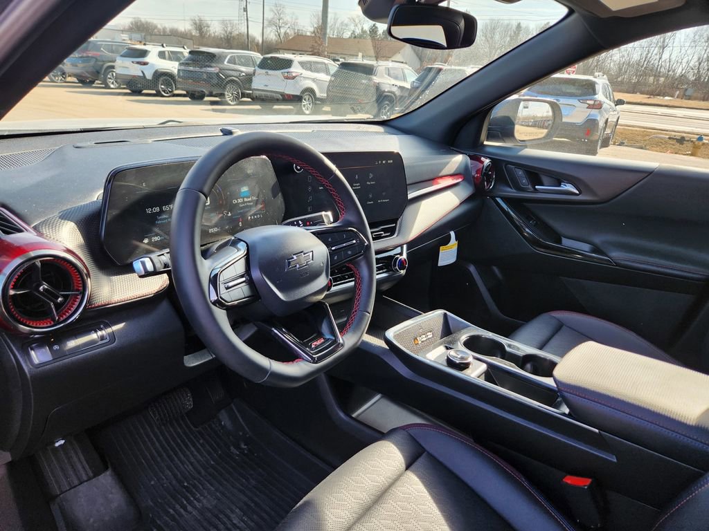 New 2026 Chevrolet Equinox RS w/ LPO, Floor Liner Package image 2