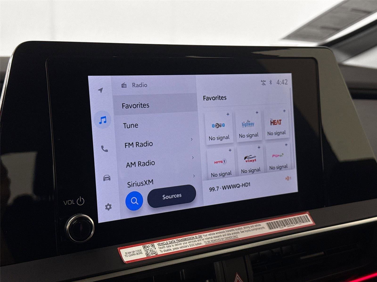 Used 2025 Toyota Prius Plug-In Hybrid image 23