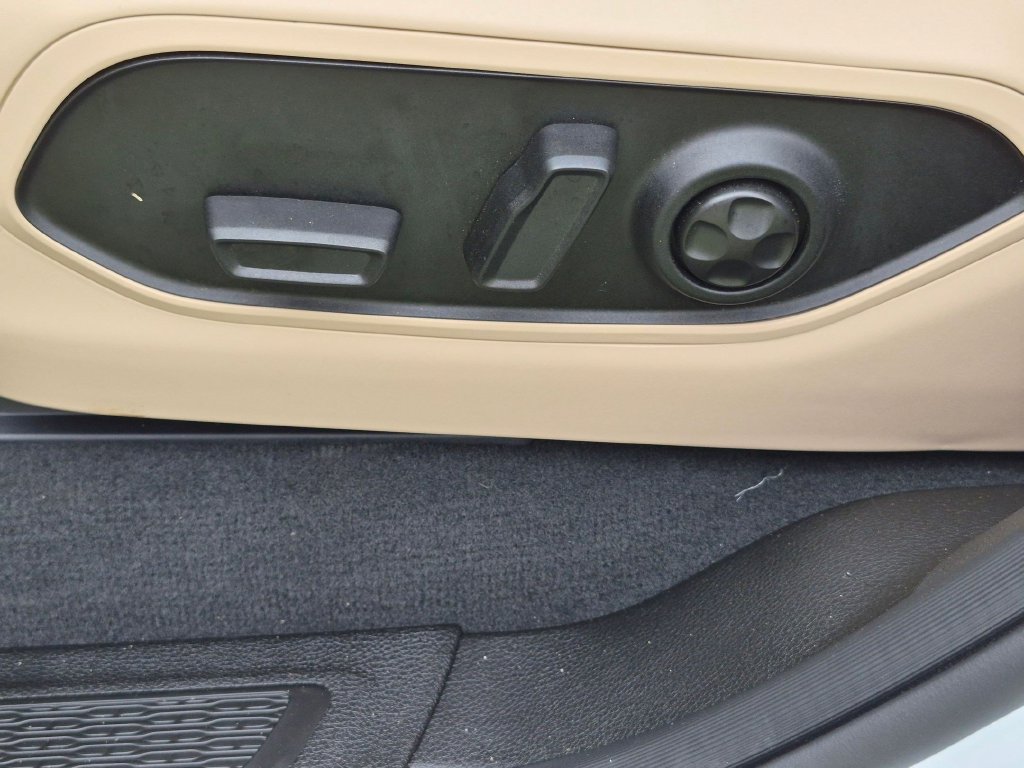 New 2026 Jeep Grand Cherokee Limited RWD image 14