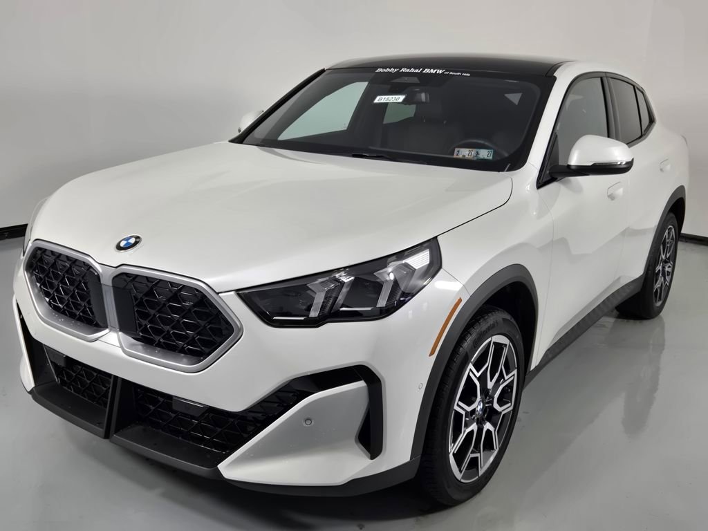 Certified 2025 BMW X2 xDrive28i w/ Convenience Package image 3