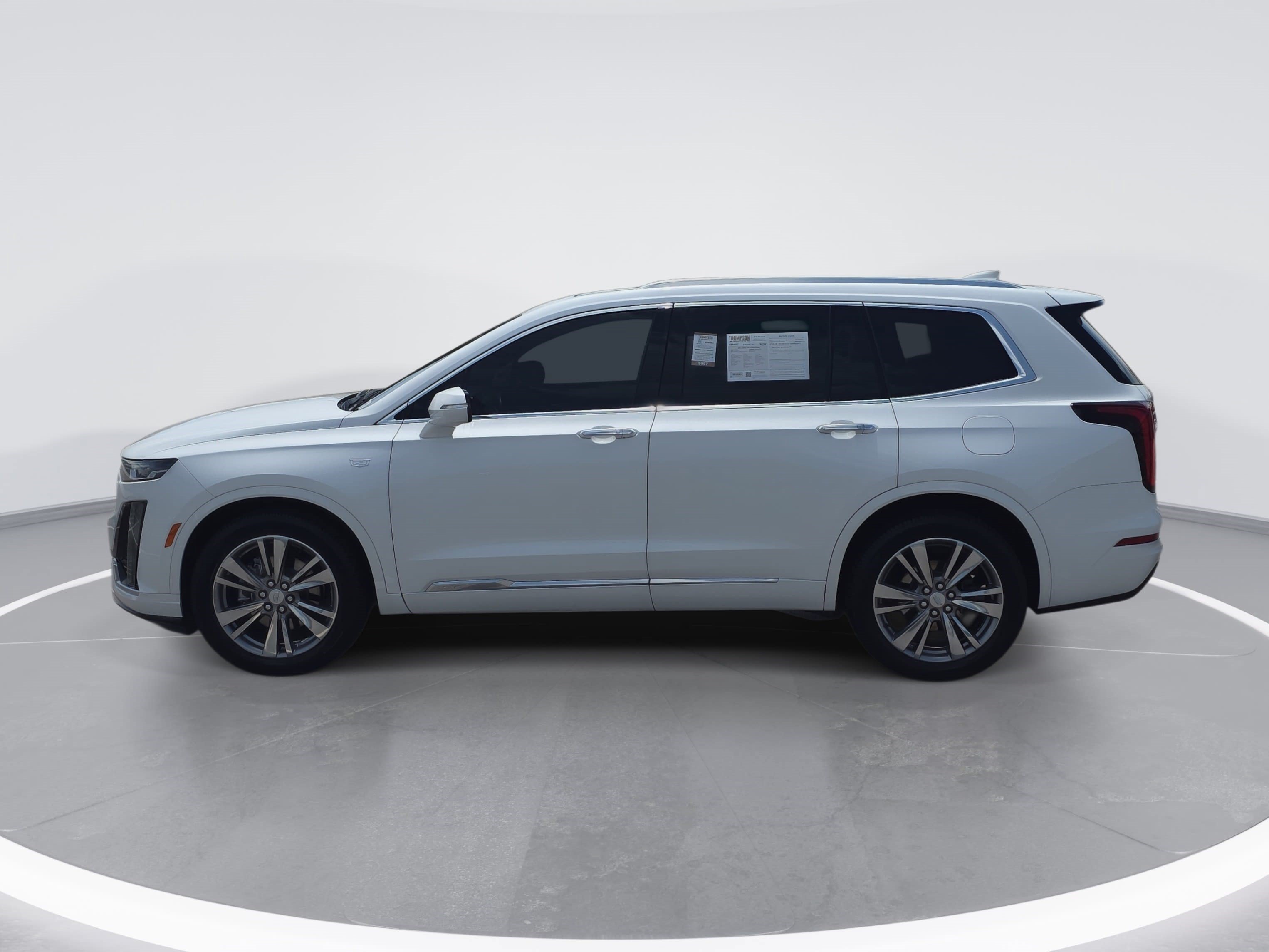 Used 2021 Cadillac XT6 Premium Luxury FWD image 6