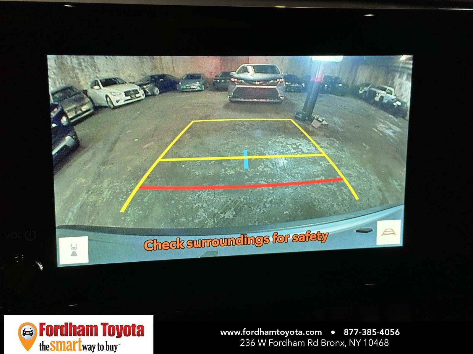 Used 2025 Toyota Corolla Cross XLE image 21