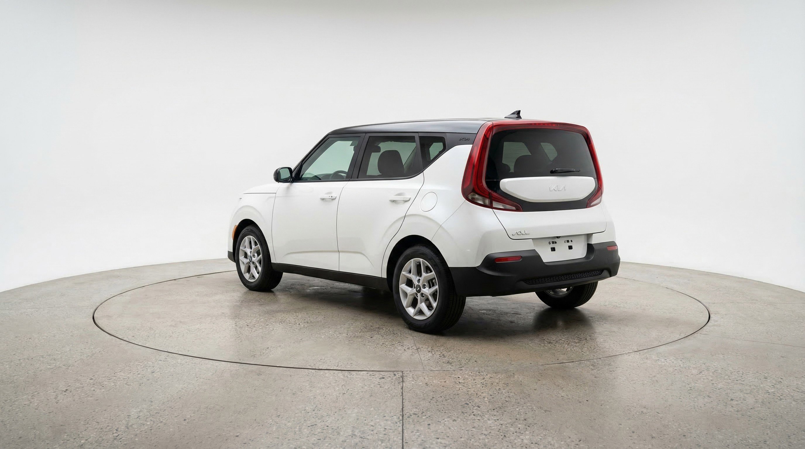 Used 2025 Kia Soul LX w/ LX Technology Package FWD image 6