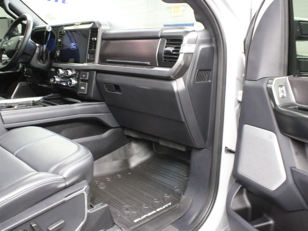 Used 2026 Ford F250 Platinum AWD/4WD image 45