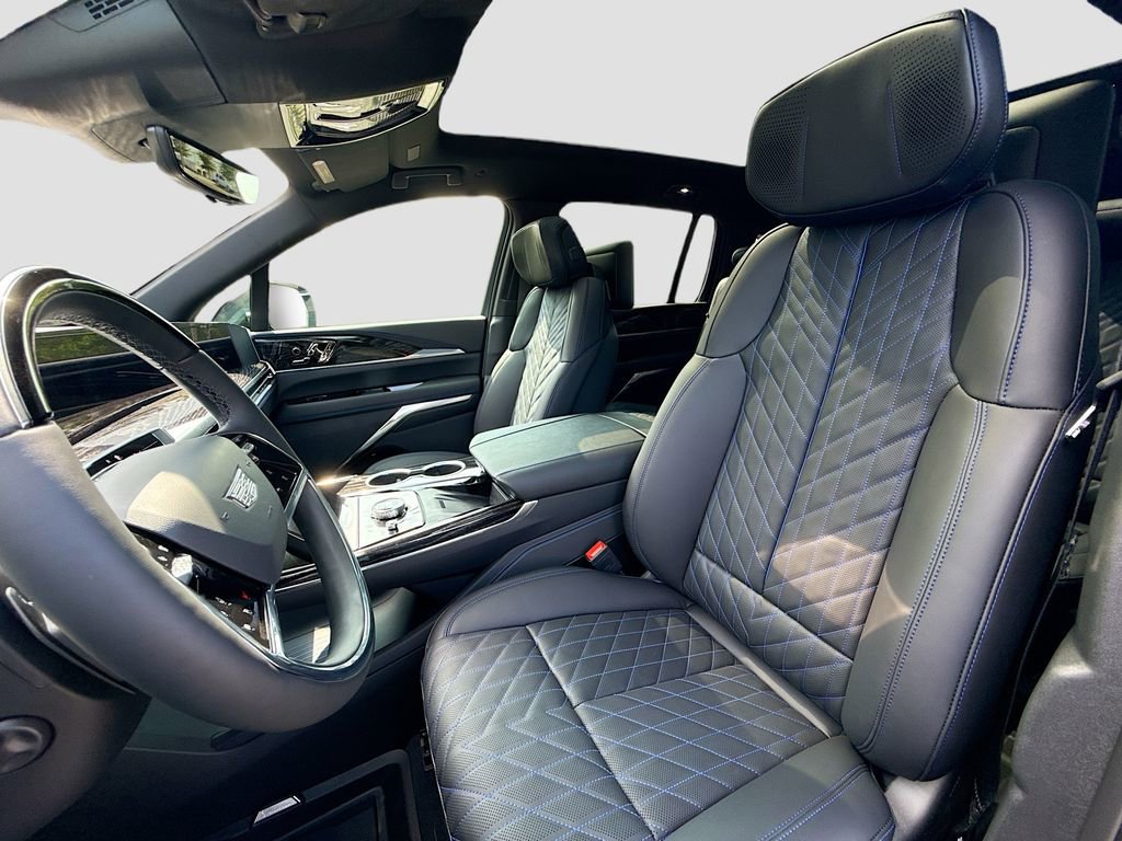 New 2026 Cadillac Escalade IQ Sport 1 w/ LPO, Floor Liner Package image 21