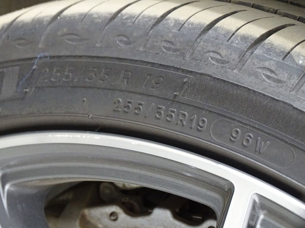 Used 2024 Genesis G70 2.5T image 47