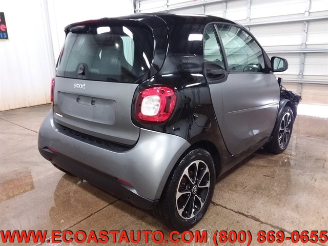 Used 2016 smart fortwo passion image 3
