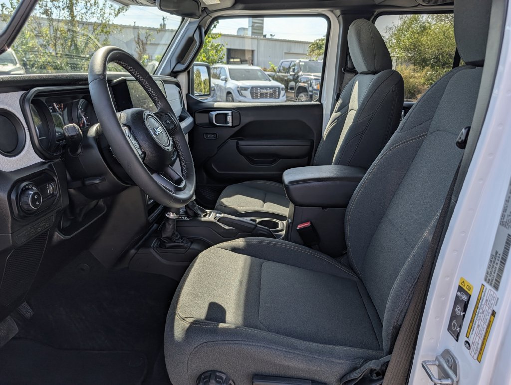 Used 2025 Jeep Gladiator Sport AWD/4WD image 26