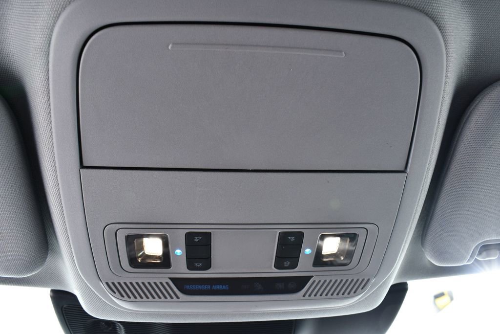Used 2022 Ford Explorer XLT w/ Equipment Group 202A AWD/4WD image 34
