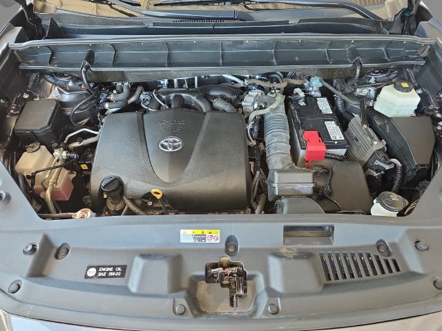 Used 2021 Toyota Highlander XLE FWD image 38