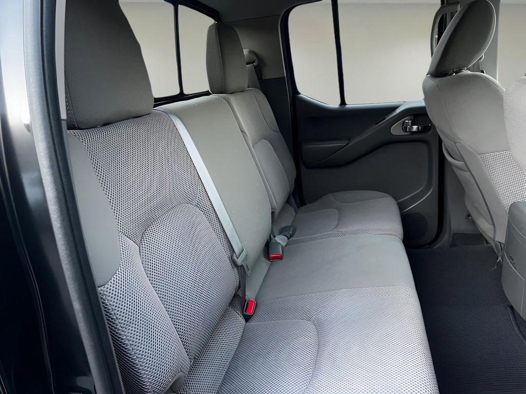 Used 2019 Nissan Frontier SV image 30