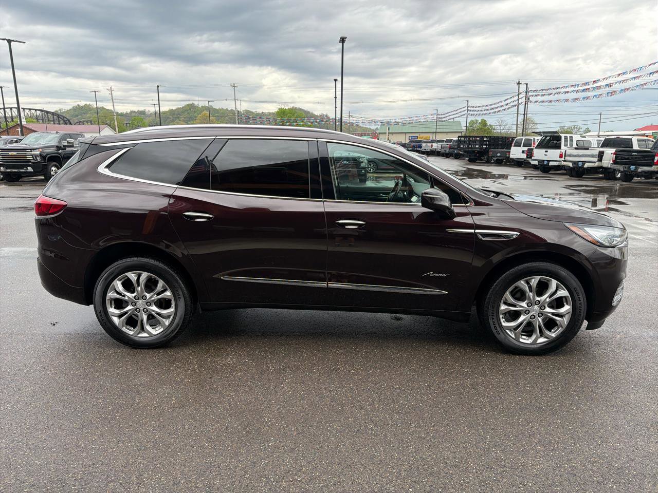 Used 2020 Buick Enclave Avenir w/ Avenir Technology Package AWD/4WD image 22