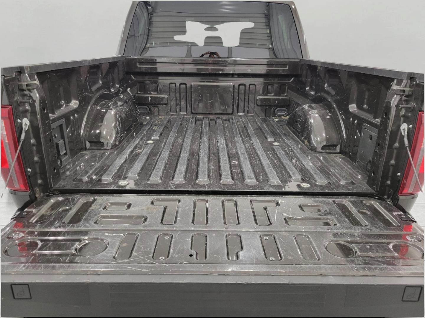 Used 2024 Ford F150 XLT w/ Mobile Office Package image 15