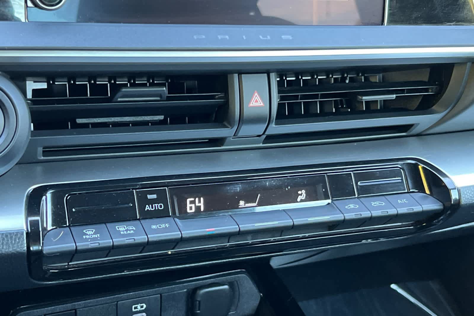 Certified 2023 Toyota Prius LE FWD image 21