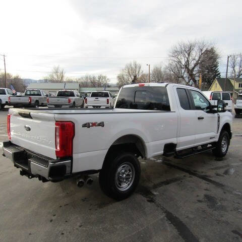 Used 2025 Ford F350 XL w/ XL Chrome Package image 4