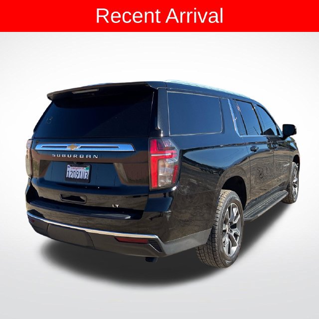 Used 2023 Chevrolet Suburban LT w/ Luxury Package RWD image 3