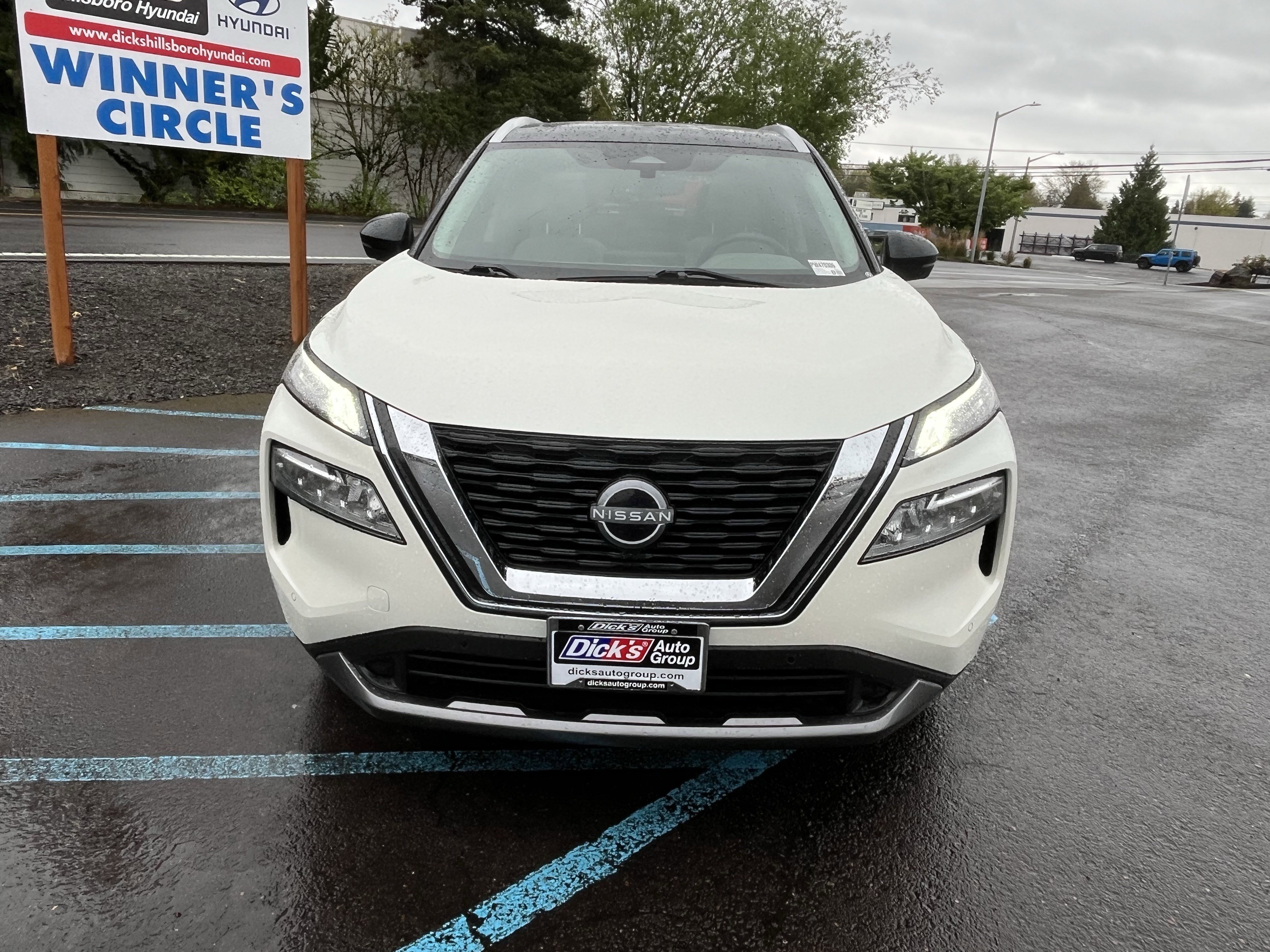 Used 2023 Nissan Rogue SL w/ SL Premium Package AWD/4WD image 8