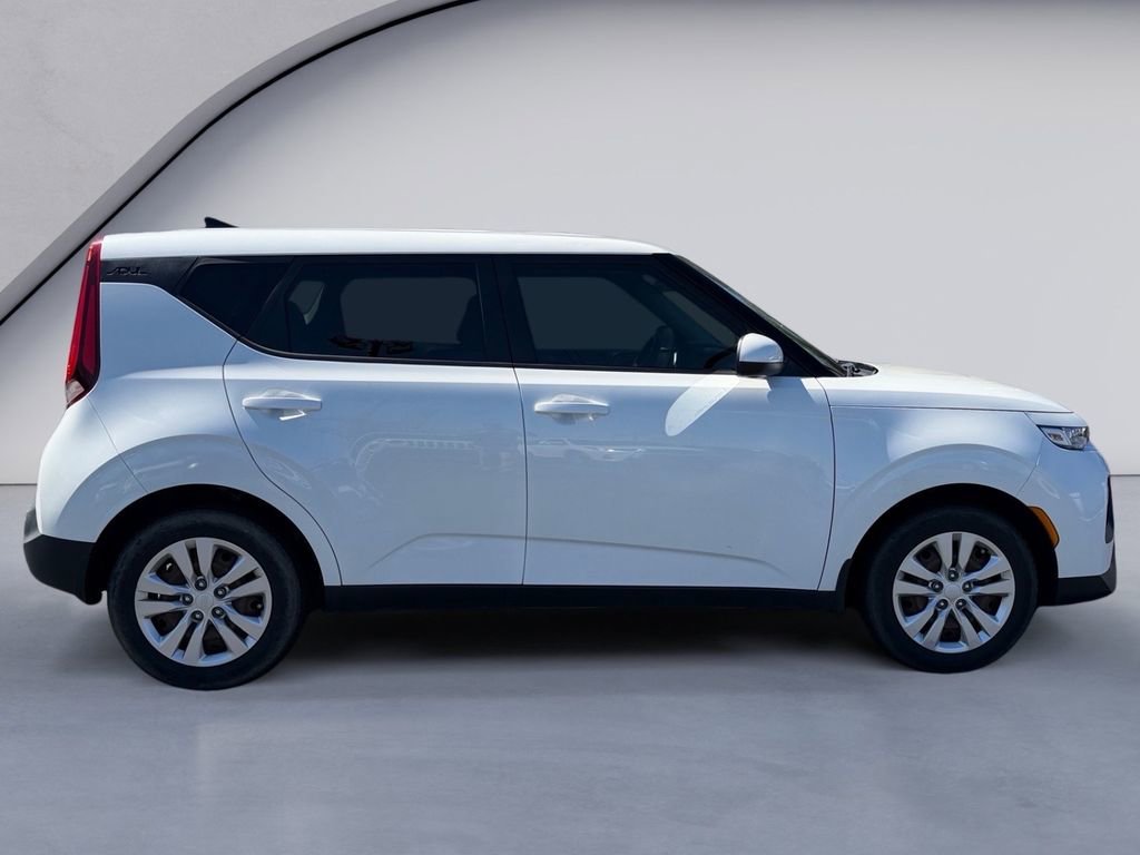 Used 2020 Kia Soul LX image 5
